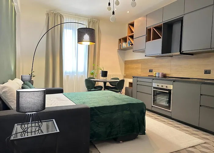 De' Carracci Prestige بولونيا